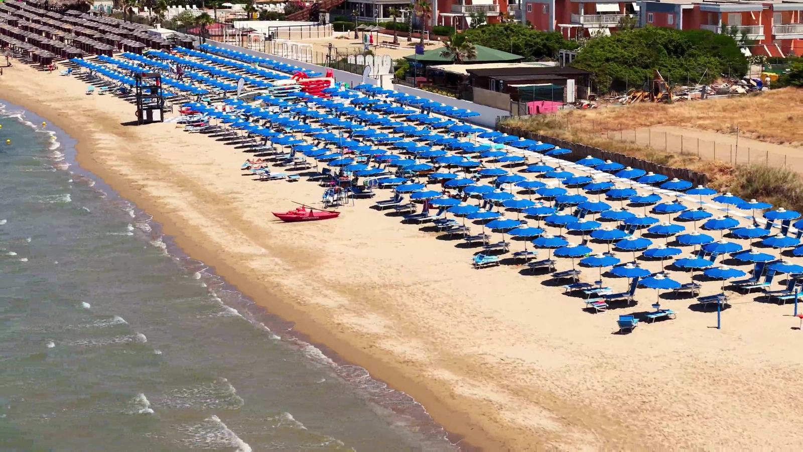 La mer à 150 mètres de votre hébergement – Blue Marine Village